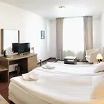 Bellevue アパートホテル 4*