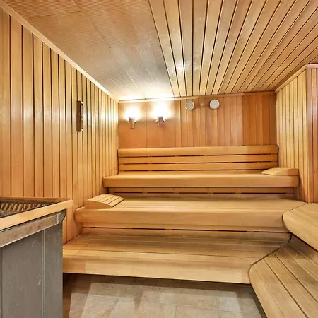 Bellevue Aparthotel 4*